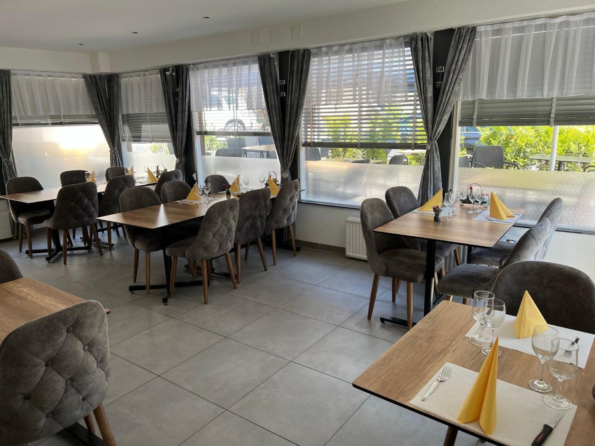 Hotel Restaurant Du Moulin Fleurier Εξωτερικό φωτογραφία